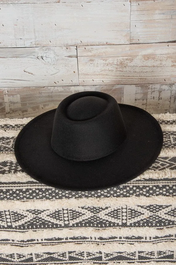 A VINTAGE CLASSIC BOATER HAT | 40HW306