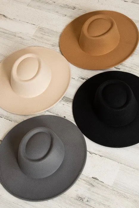 A VINTAGE CLASSIC BOATER HAT | 40HW306