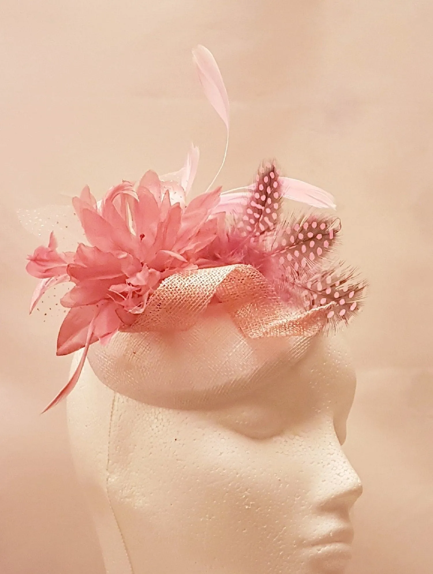 Fascinator hat, 40s 50s Pink Hat fascinator #White and Pink Feather hat fascinator,Race,Cocktail hat,Ladies day,Ascot hat feather flower hat