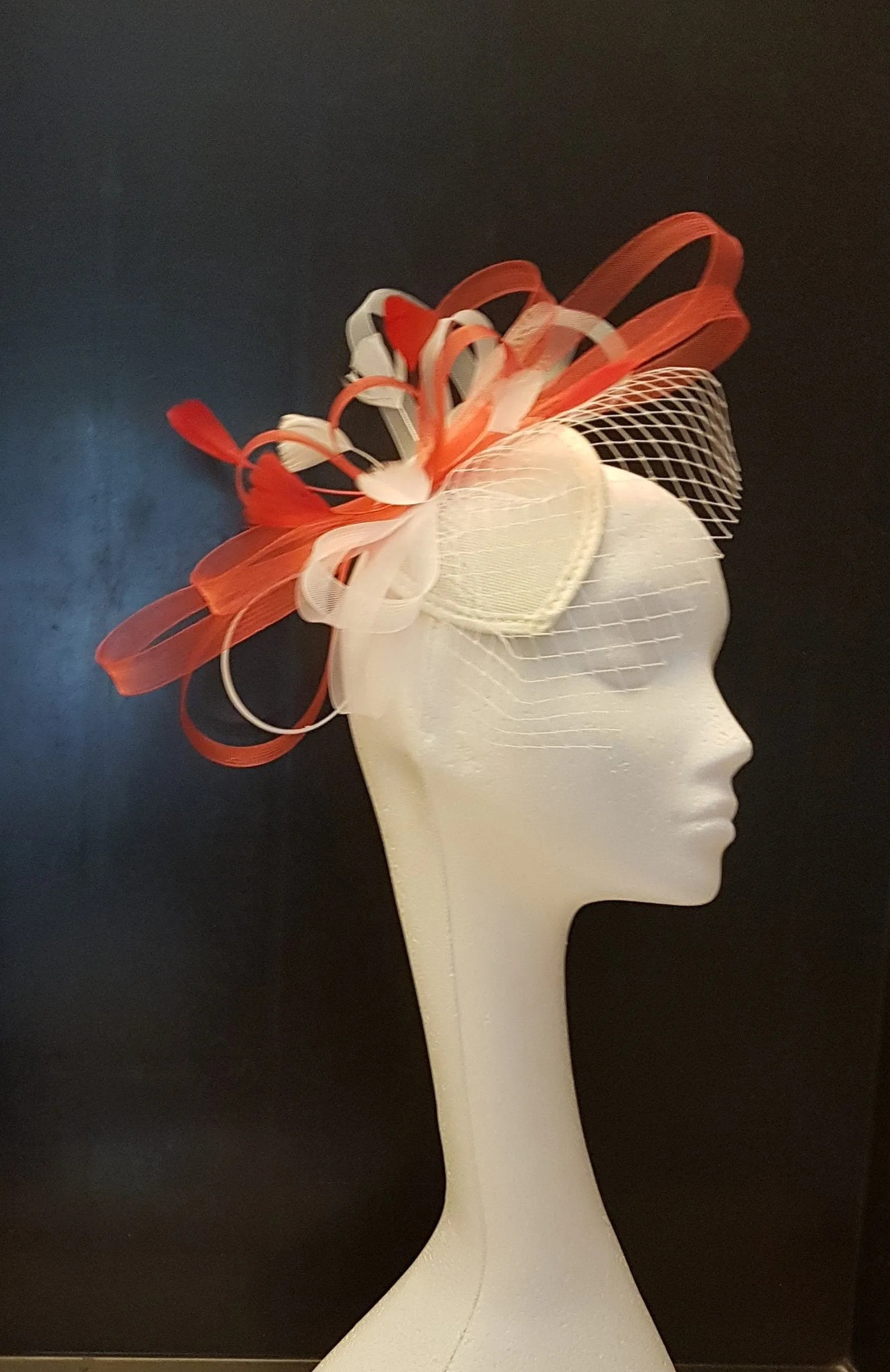 Fascinator, RED & WHITE Teardrop Hat fascinator Mini VEIL #Red and White Ascot hat fascinator,Wedding, Race, Cocktail, Church hat fascinator