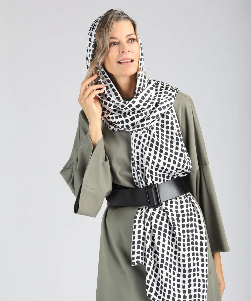 Maya - Black and White Polka