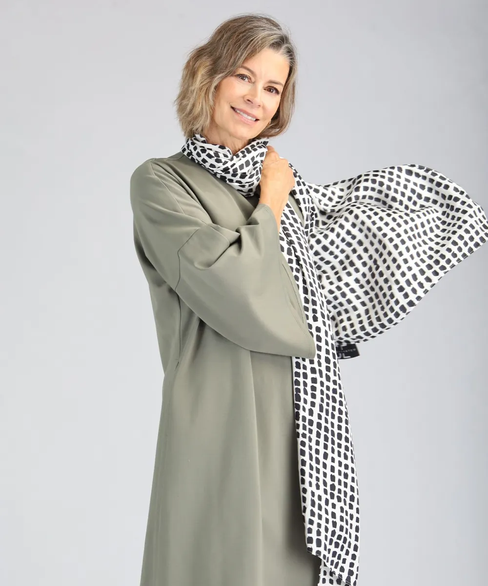 Maya - Black and White Polka