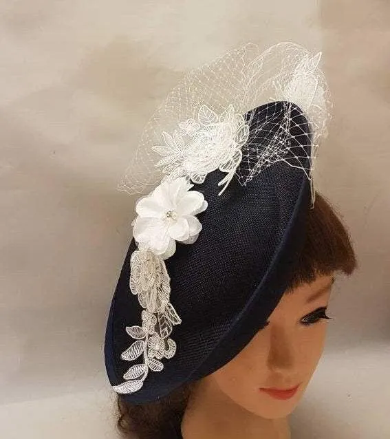 NAVY BLUE Hat FASCINATOR Wedding Mother of bride Kentucky Derby Royal Ascot Race Ladies 30cm Large Saucer Sinamay Hat Navy and Off white hat