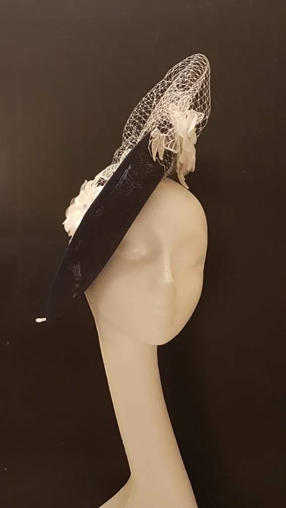 NAVY BLUE Hat FASCINATOR Wedding Mother of bride Kentucky Derby Royal Ascot Race Ladies 30cm Large Saucer Sinamay Hat Navy and Off white hat