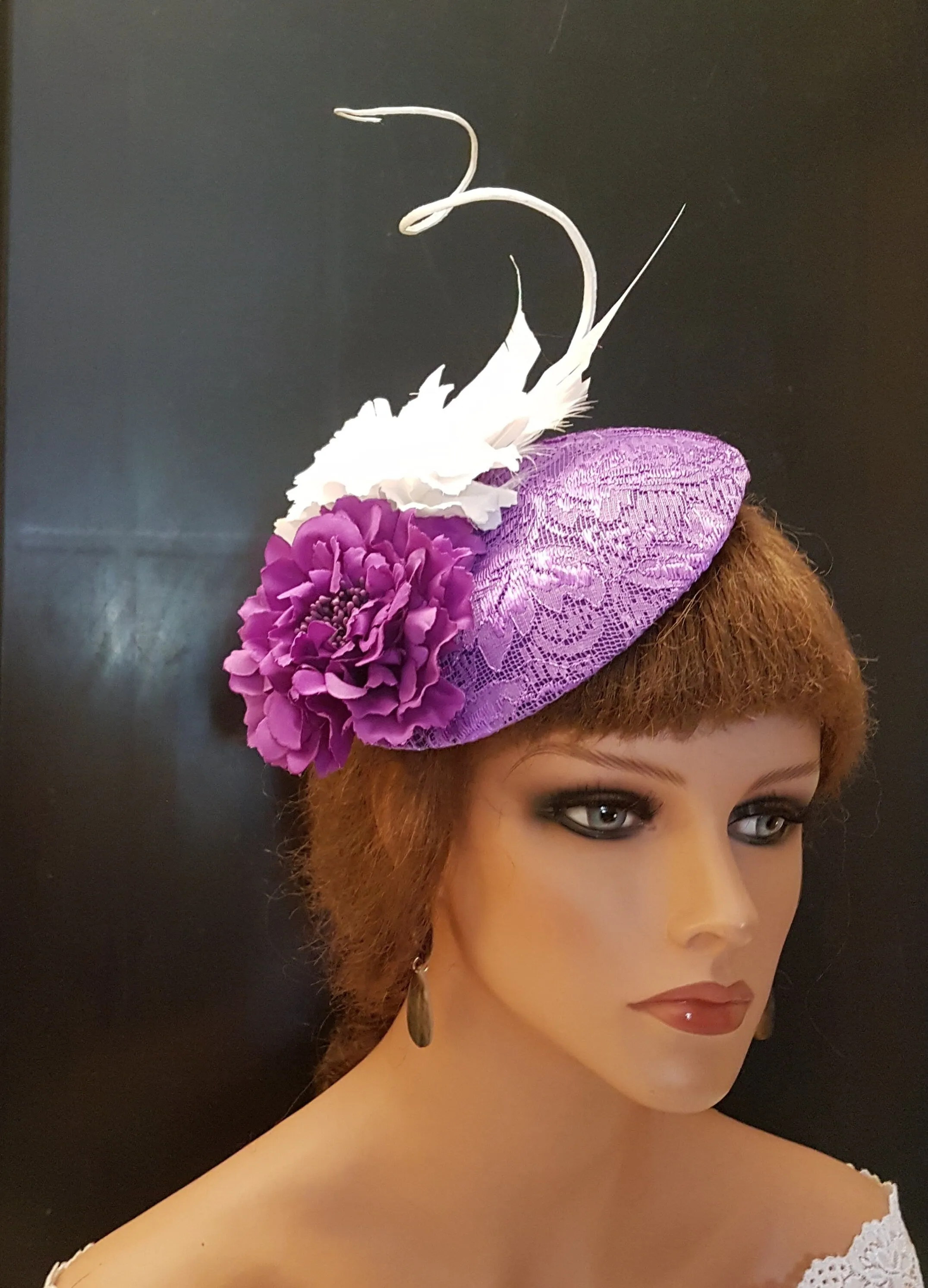 PURPLE and WHITE Fascinator hat. Wedding Hatinator Quil feather headdress Race Cocktail  Party Ascot Hat, Wedding headpiece, Ladies outfit
