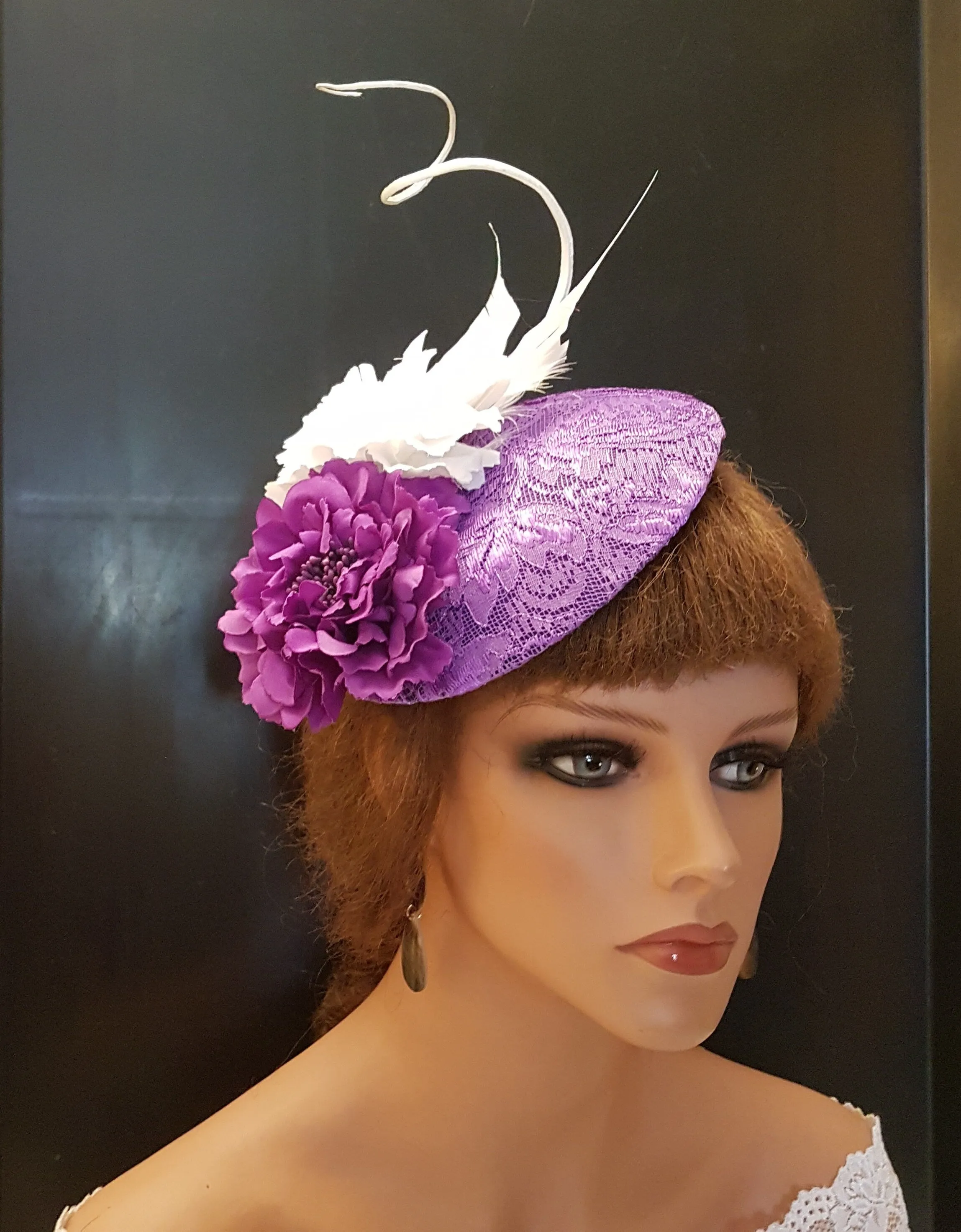 PURPLE and WHITE Fascinator hat. Wedding Hatinator Quil feather headdress Race Cocktail  Party Ascot Hat, Wedding headpiece, Ladies outfit