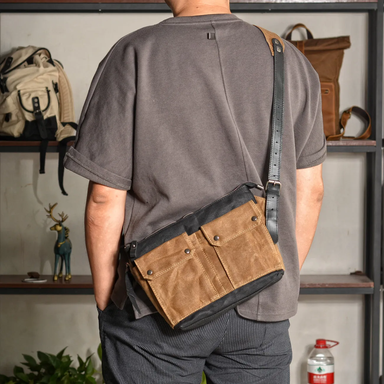 REALAIOT Retro oil wax canvas contrasting color messenger bag men's and women's small mini carry-on bag daily leisure outdoor cycling bag