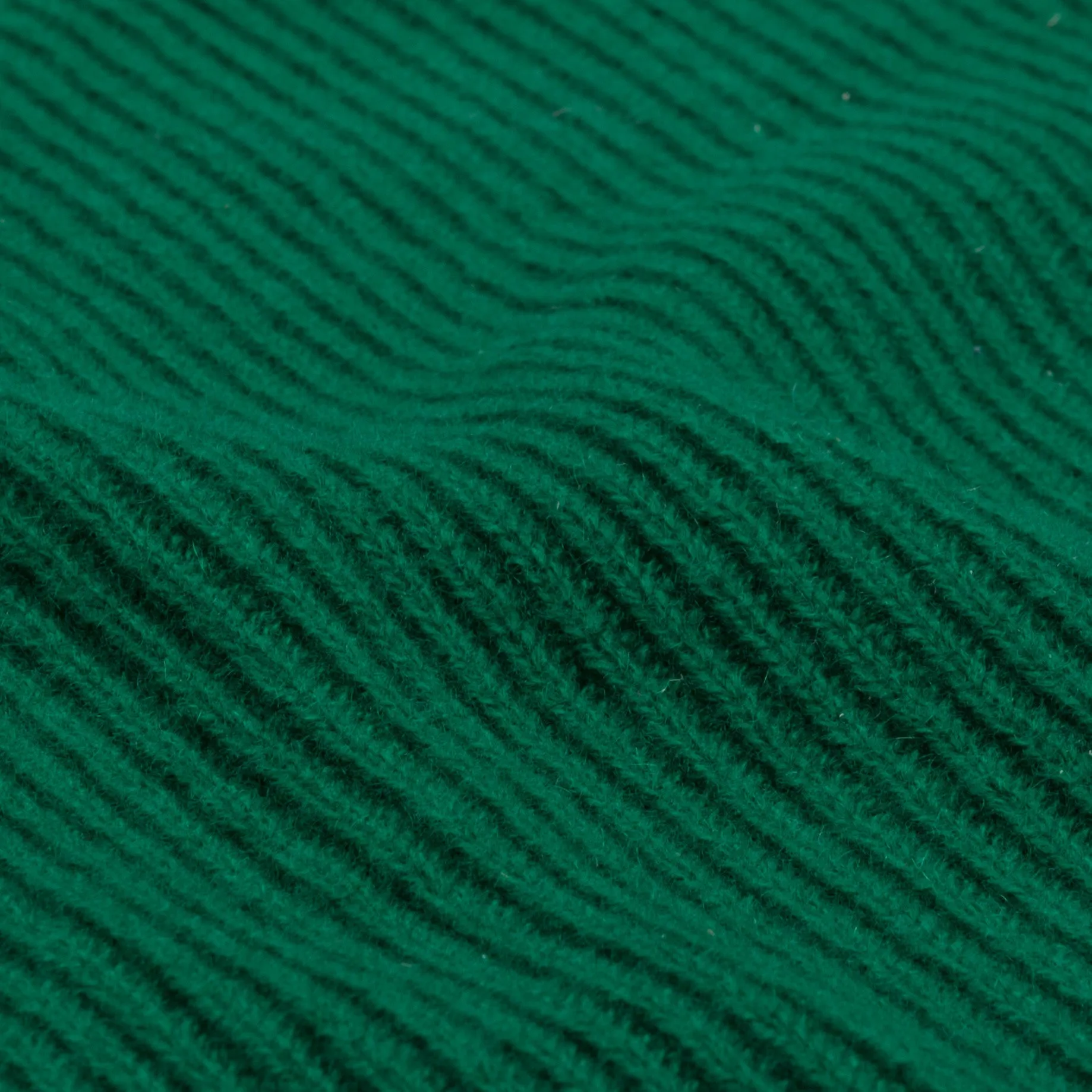 The Elder Statesman 100% cashmere medium ribbed crew Kelly Green
