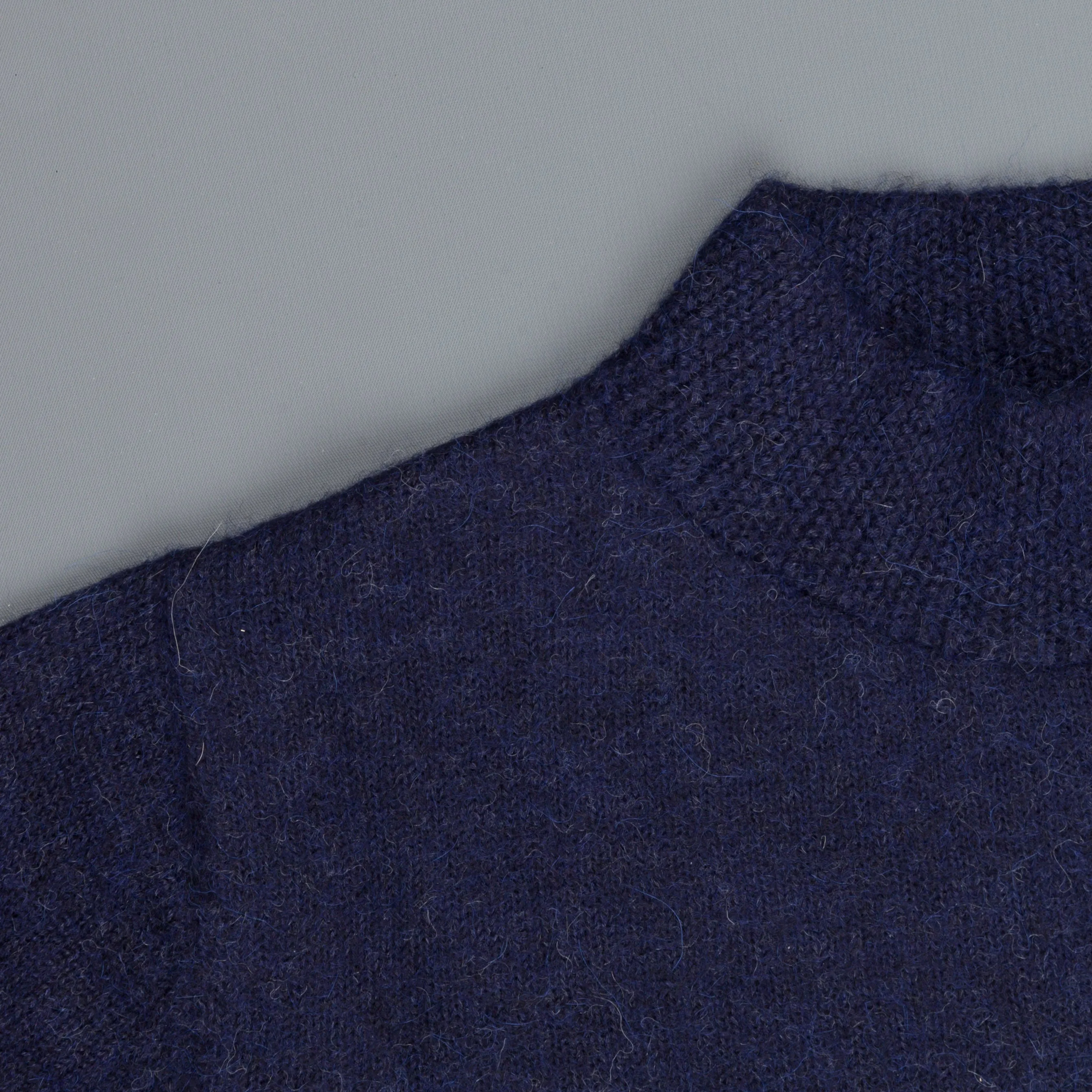 The Elder Statesman Alpaca Lightweight Call her crew Navy