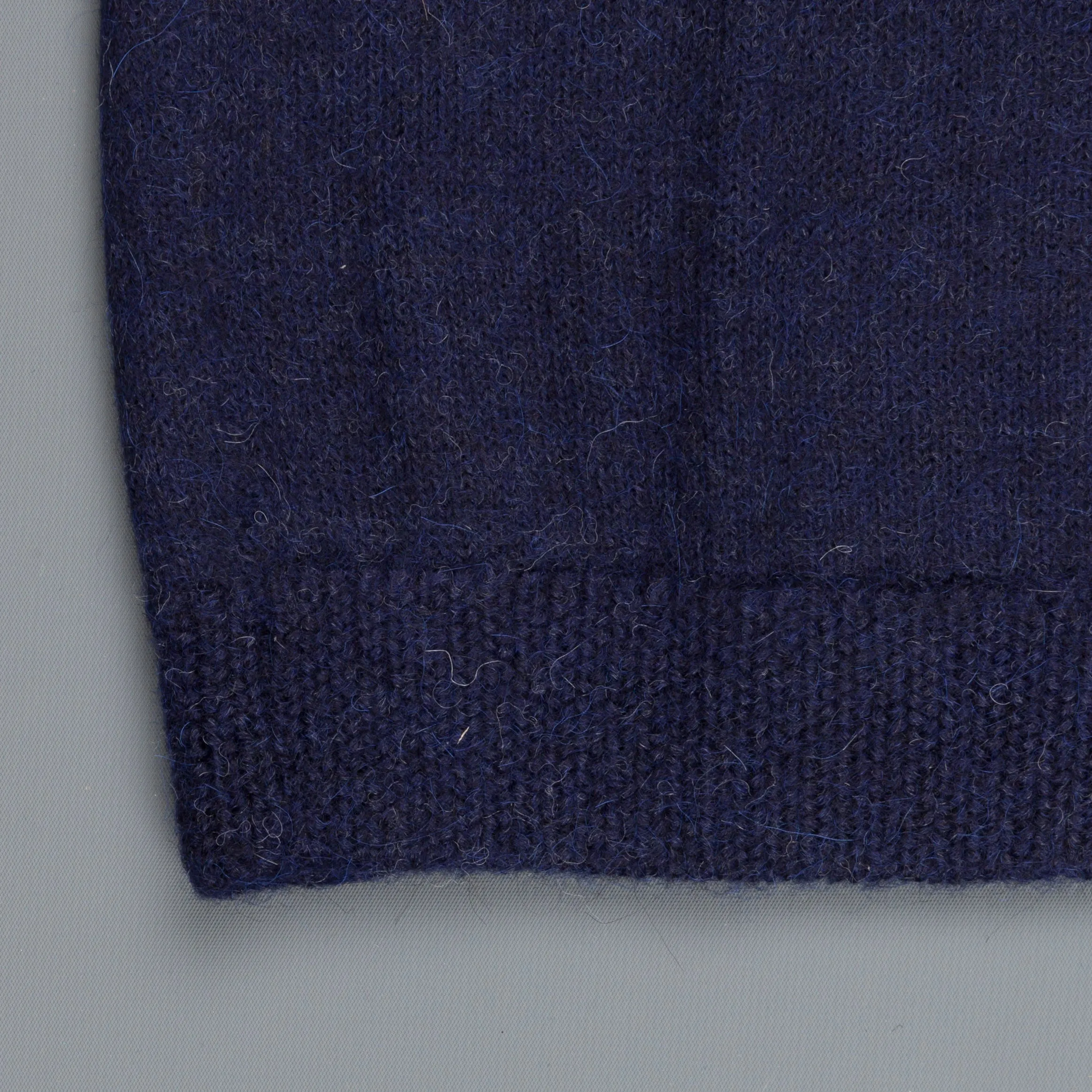 The Elder Statesman Alpaca Lightweight Call her crew Navy