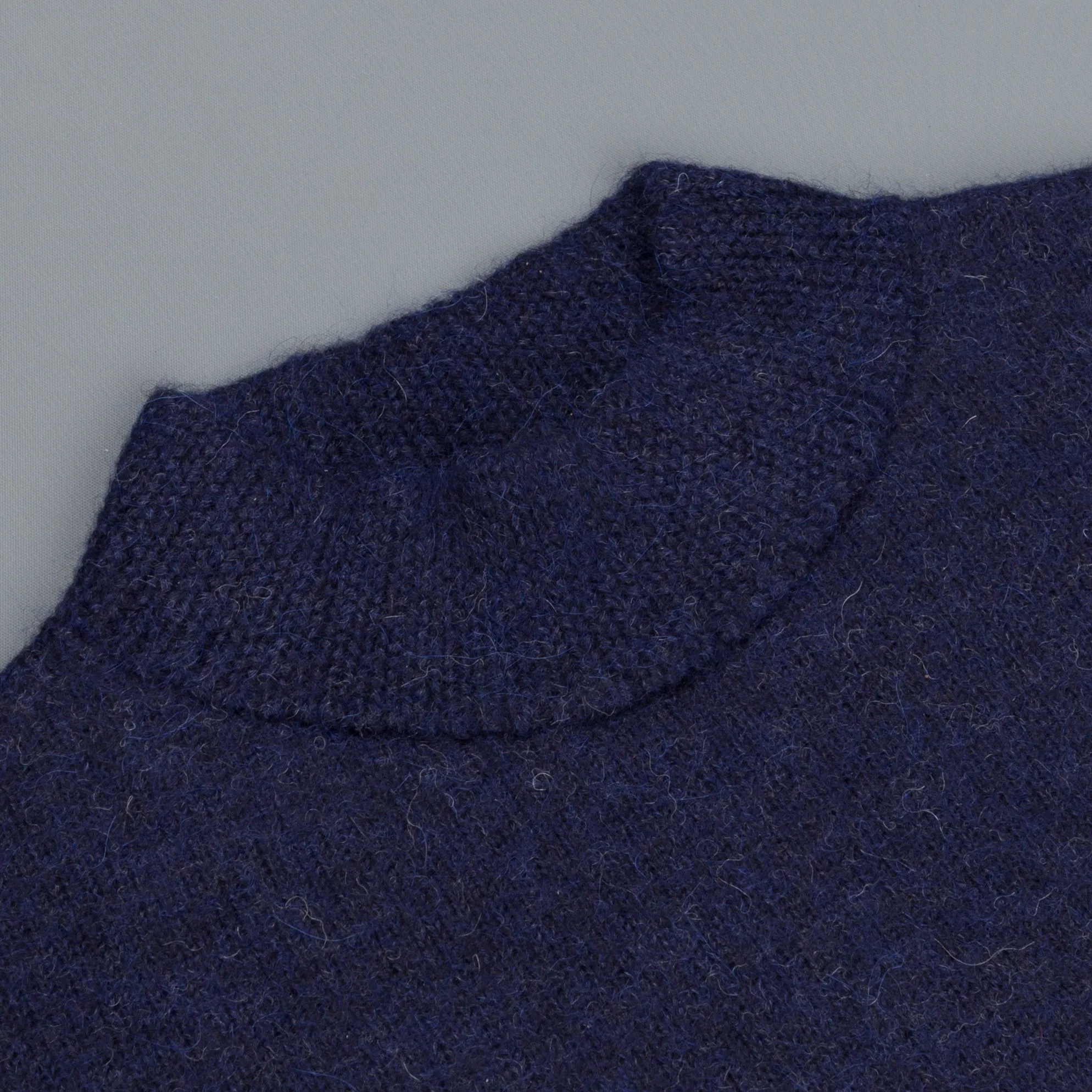 The Elder Statesman Alpaca Lightweight Call her crew Navy
