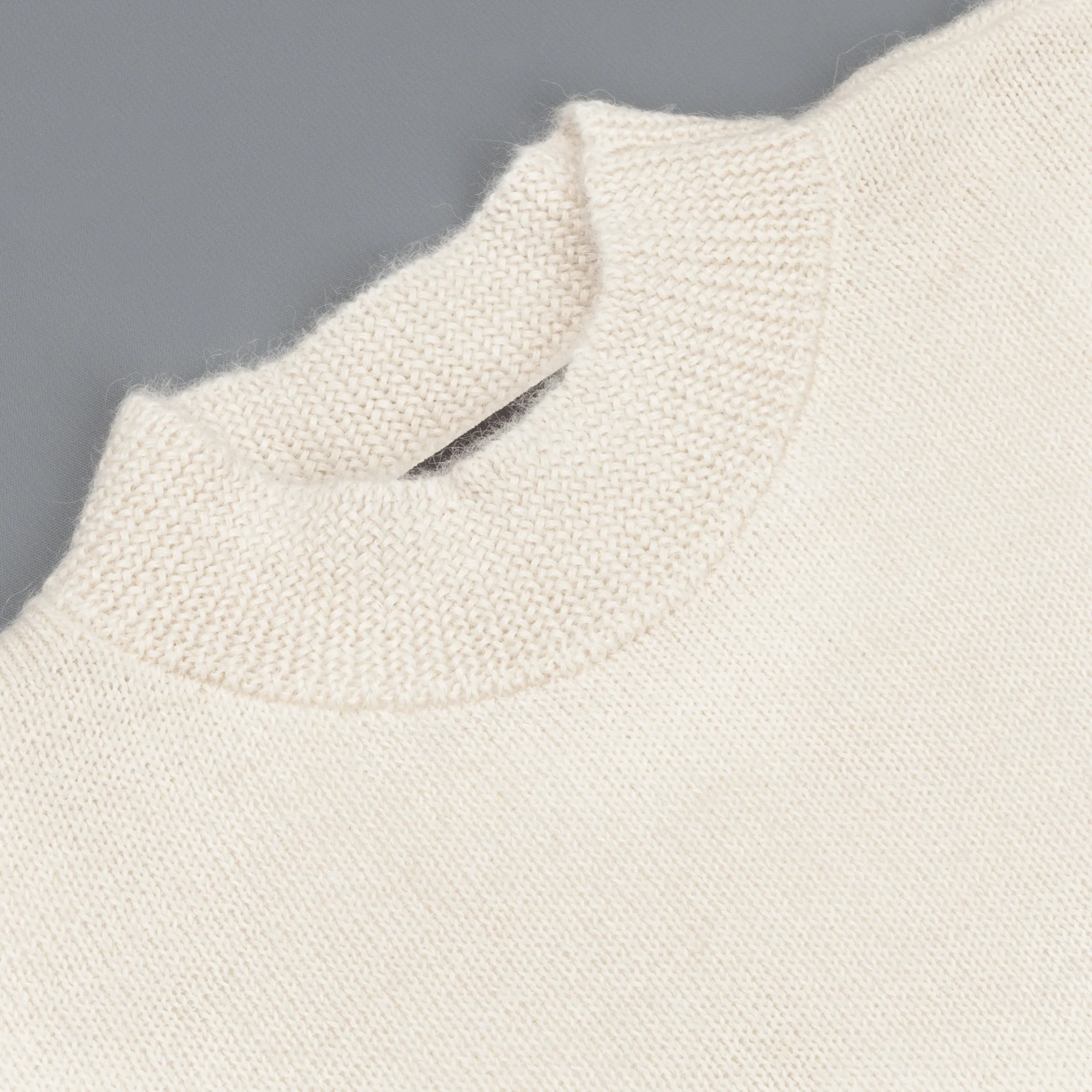 The Elder Statesman Alpaca Lightweight Call her crew White