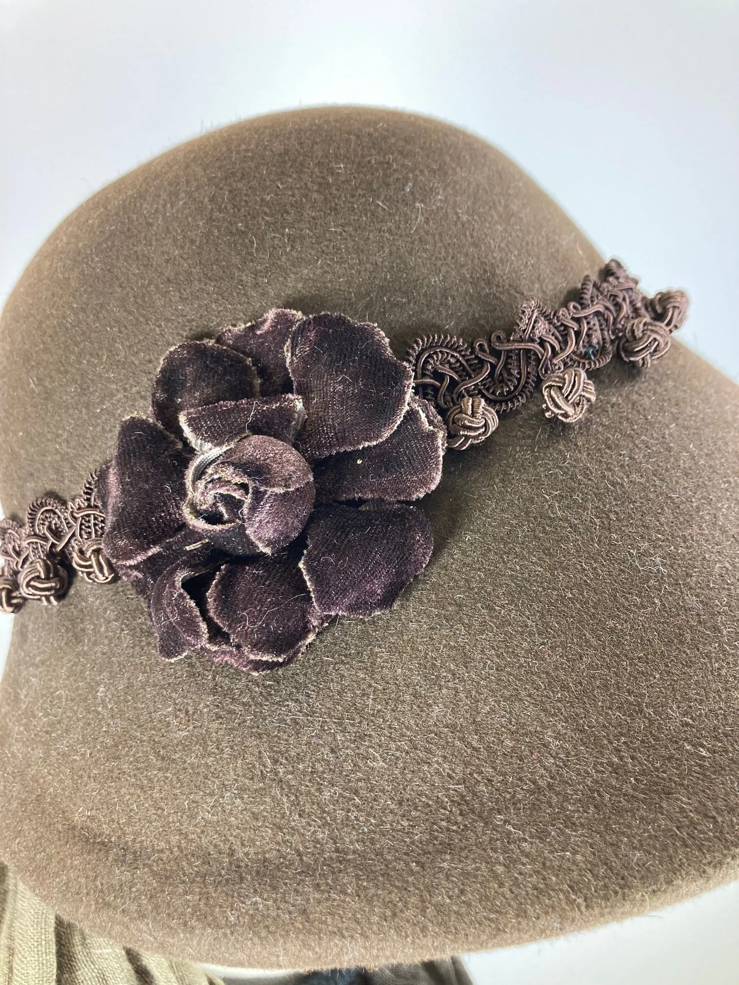 Women's Brown Vintage Inspired Warm Wool  women's hat for Winter. Ladies Winter Dress Hat. What a Great Hat. Brown Ladies Hat w vintage trim